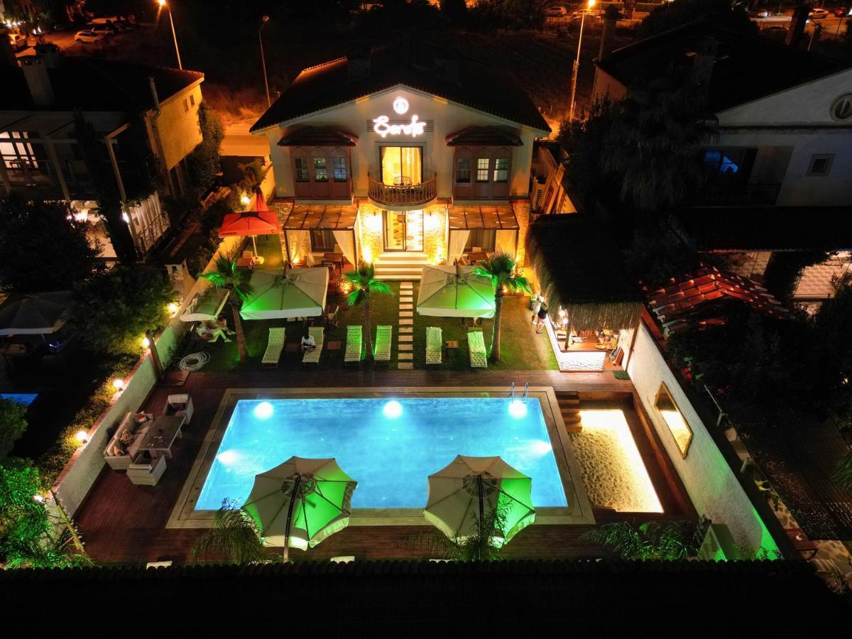 Serefe Hotel Alacati Exterior photo